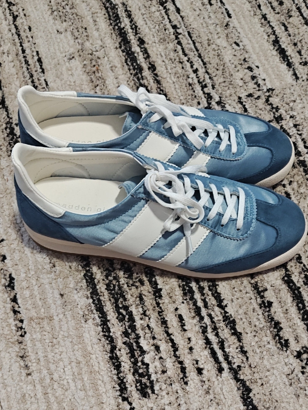 Made  Girl Light Blue & White Retro Tennis Sneakers for Women